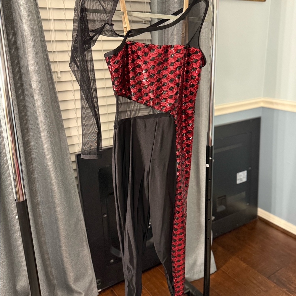 RED AND BLACK SEQUIN JAZZ/CONTEMPORARY DANCE COSTUME (HEADPIECE INCLUDED)